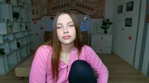 Snapshot of dariaangels chatting on March 22, 12:30 pm dariaangels online show from March 22, 12:30 pm