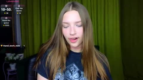 dariaangels online show from April 10, 6:45 pm