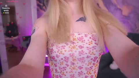 dariadelly online show from April 22, 1:01 pm