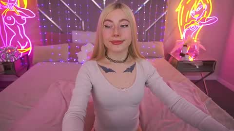 dariadelly online show from June 3, 6:49 am