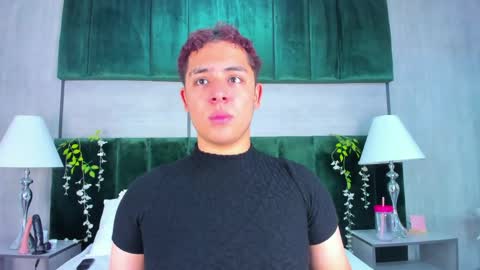 Snapshot of darian_laforteza chatting on June 1, 7:37 pm Darian online show from June 1, 7:37 pm