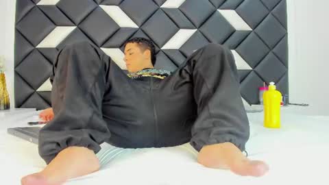 Darian  online show from July 31, 7:57 pm