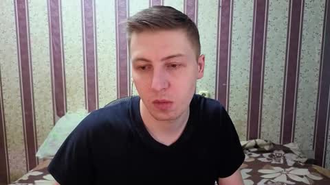 darienlarge online show from January 19, 2:48 am