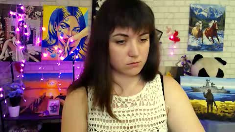Snapshot of darina_m_ chatting on February 13, 8:32 am Darina online show from February 13, 8:32 am