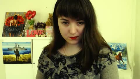 Snapshot of darina_m_ chatting on February 26, 7:29 am Darina online show from February 26, 7:29 am