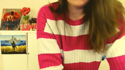 Snapshot of darina_m_ chatting on March 4, 5:46 am Darina online show from March 4, 5:46 am