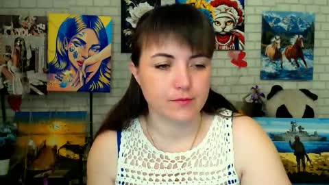 Snapshot of darina_m_ chatting on April 23, 4:35 am Darina online show from April 23, 4:35 am