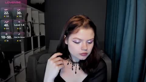 Snapshot of darina_wilson chatting on January 2, 2:33 am Dari the it woman online show from January 2, 2:33 am