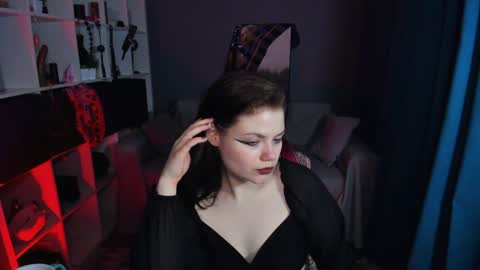 Snapshot of darina_wilson chatting on January 25, 11:43 pm Dari the it woman online show from January 25, 11:43 pm