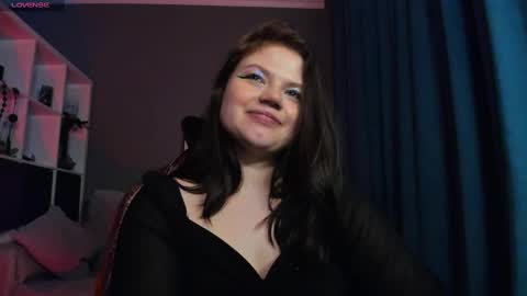 Snapshot of darina_wilson chatting on February 8, 12:49 am Dari the it woman online show from February 8, 12:49 am