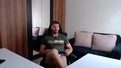 Snapshot of darius_94 chatting on September 21, 12:07 pm darius_94 online show from September 21, 12:07 pm