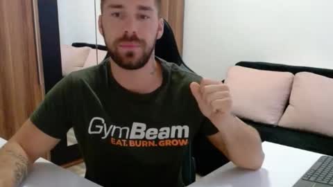 Snapshot of darius_94 chatting on September 22, 4:36 am darius_94 online show from September 22, 4:36 am