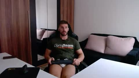 Snapshot of darius_94 chatting on September 23, 7:44 am darius_94 online show from September 23, 7:44 am