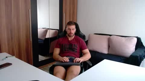 Snapshot of darius_94 chatting on October 8, 7:39 am darius_94 online show from October 8, 7:39 am