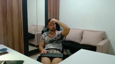 Snapshot of darius_94 chatting on October 17, 4:48 am darius_94 online show from October 17, 4:48 am