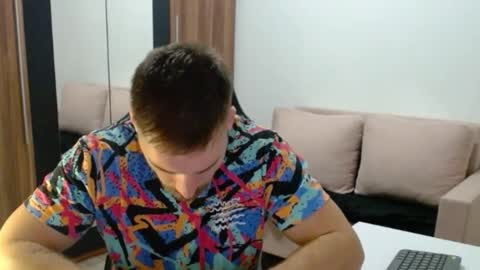 Snapshot of darius_94 chatting on October 24, 5:04 am darius_94 online show from October 24, 5:04 am