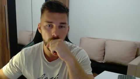 Snapshot of darius_94 chatting on October 25, 5:04 am darius_94 online show from October 25, 5:04 am