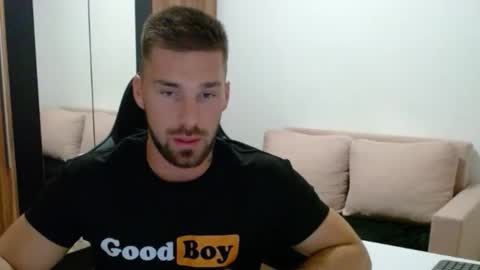 Snapshot of darius_94 chatting on November 12, 5:24 pm darius_94 online show from November 12, 5:24 pm