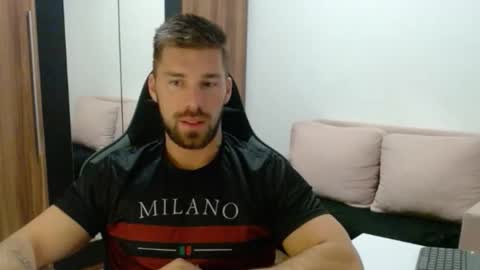 Snapshot of darius_94 chatting on November 27, 4:36 am darius_94 online show from November 27, 4:36 am