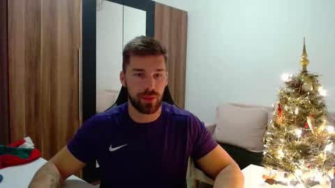 Snapshot of darius_94 chatting on December 4, 5:39 am darius_94 online show from December 4, 5:39 am