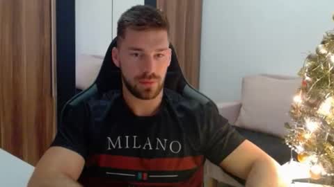 Snapshot of darius_94 chatting on December 14, 7:03 am darius_94 online show from December 14, 7:03 am