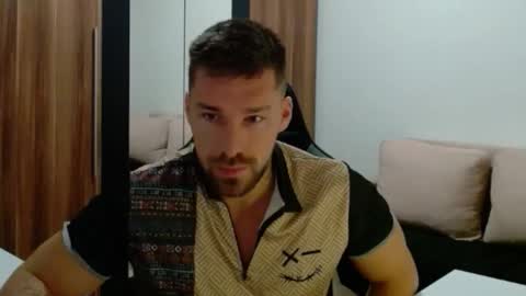 darius_94 online show from January 19, 5:22 am