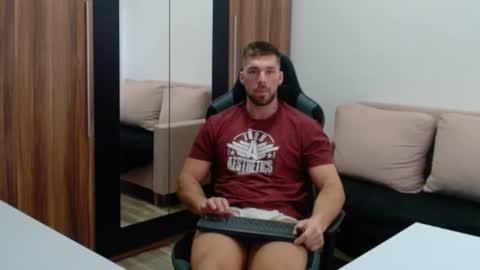 darius_94 online show from February 21, 12:28 pm
