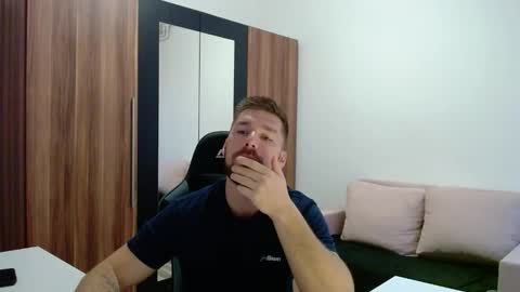 darius_94 online show from March 27, 5:24 am