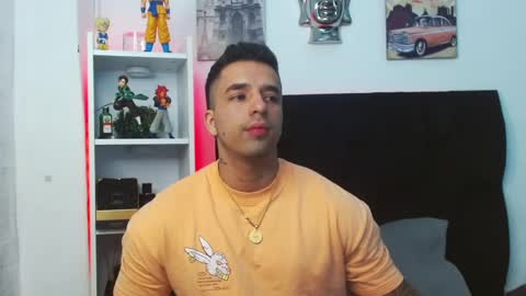 Darius Phoenix  online show from December 11, 4:49 am