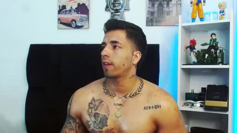 Darius Phoenix  online show from December 29, 2:42 pm