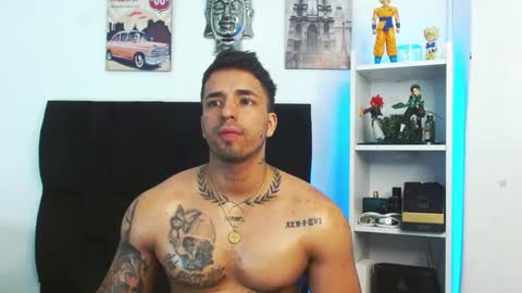 Darius Phoenix  online show from December 30, 2:40 pm