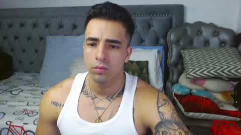 Darius Phoenix  online show from February 26, 7:42 am