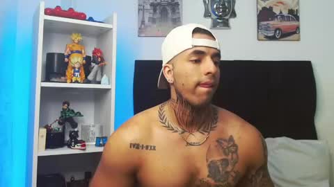 Darius Phoenix  online show from March 8, 8:00 am