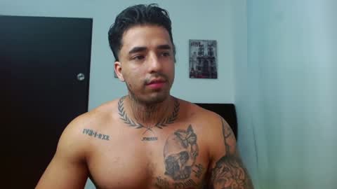 Darius Phoenix  online show from September 10, 9:48 pm