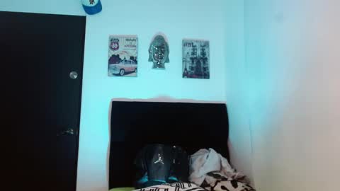 Darius Phoenix  online show from October 7, 7:11 pm