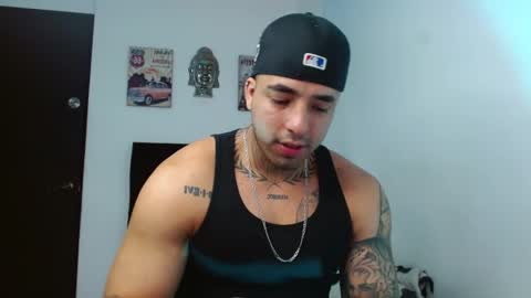 Darius Phoenix  online show from October 29, 7:04 pm