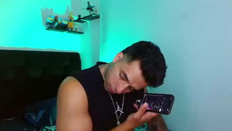 Snapshot of darius_phoenix chatting on March 18, 8:12 pm Darius Phoenix online show from March 18, 8:12 pm