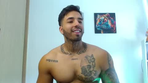 Snapshot of darius_phoenix chatting on July 2, 5:30 pm Darius Phoenix online show from July 2, 5:30 pm