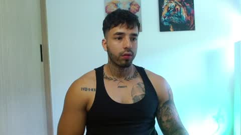 Snapshot of darius_phoenix chatting on July 28, 4:27 pm Darius Phoenix online show from July 28, 4:27 pm