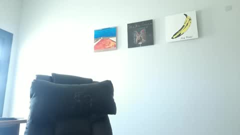 dariux_m online show from June 8, 2:06 pm