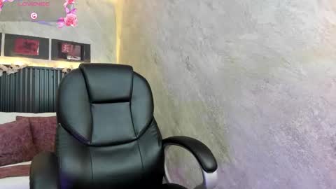 Dark online show from September 27, 12:21 pm