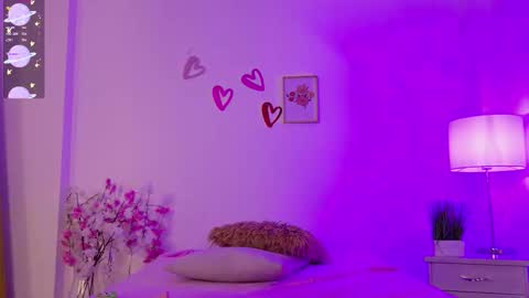 Snapshot of dark_angell77 chatting on March 30, 11:00 am dark_angell77 online show from March 30, 11:00 am