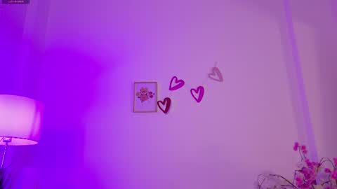 Snapshot of dark_angell77 chatting on July 6, 11:18 am dark_angell77 online show from July 6, 11:18 am