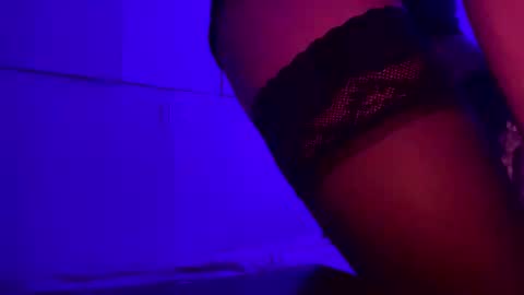 dark_couple225200 online show from May 9, 8:58 pm