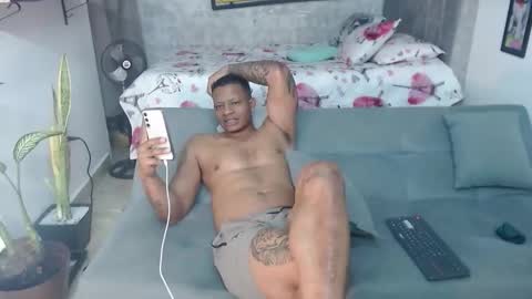 dark_dominion online show from February 5, 8:35 pm