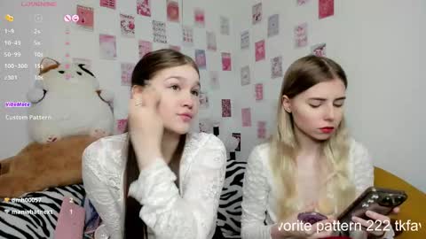 Snapshot of dark_ester chatting on June 2, 10:39 am Ester online show from June 2, 10:39 am