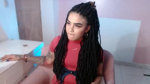 Snapshot of dark_flama chatting on March 27, 1:44 am dark_flama online show from March 27, 1:44 am