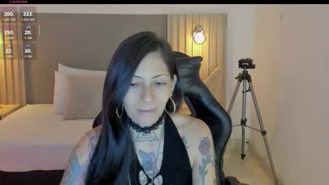 M I K A E L A online show from March 21, 12:54 pm