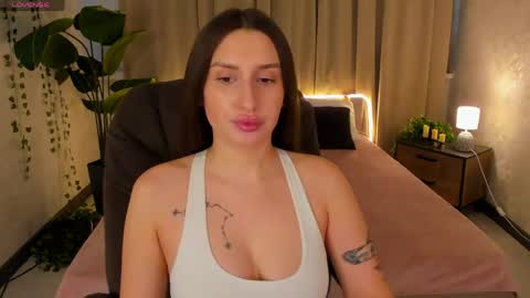 Snapshot of dark_jerry chatting on April 5, 3:58 am Celine online show from April 5, 3:58 am