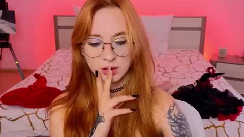 Lola online show from June 26, 2:16 am